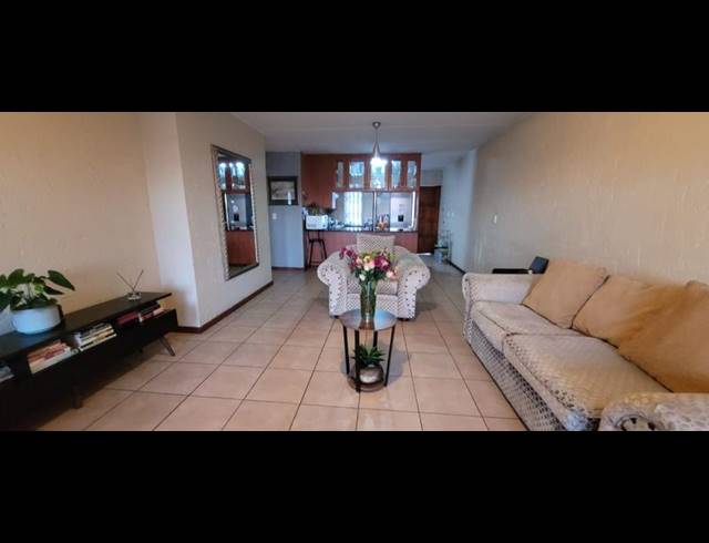 2 BEDROOM TOWNHOUSE FOR SALE IN MEYERSDAL